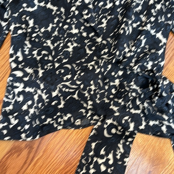 Tbits blouse - Picture 2 of 6